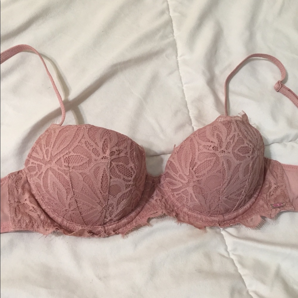 NEVER WORN VS push up lace bra 30C